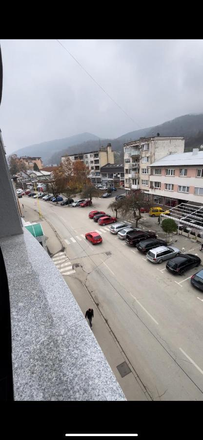 Apartman Lux Διαμέρισμα Zepce Εξωτερικό φωτογραφία
